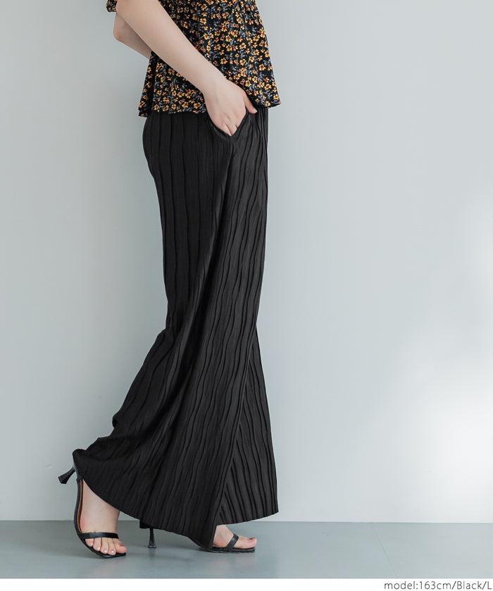 Pleated pants