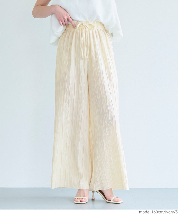 Pleated pants