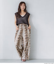 Pleated pants