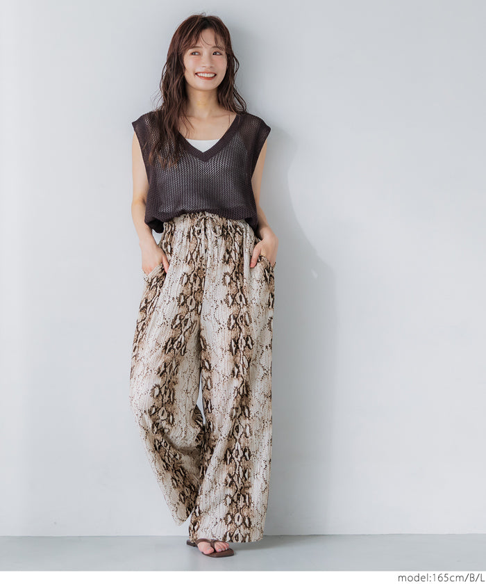 Pleated pants