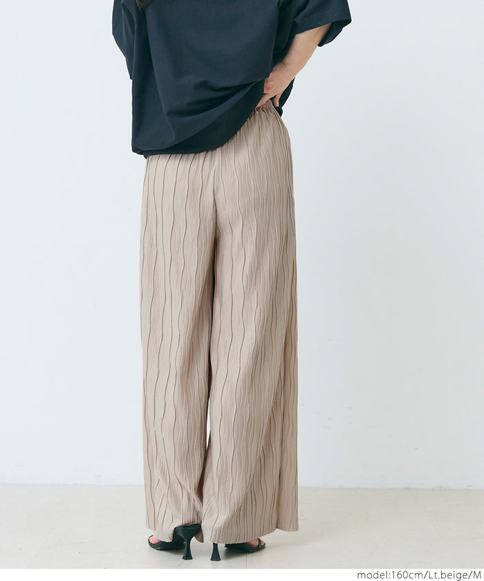 Pleated pants