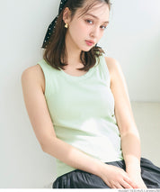 American style tank top with built in bra