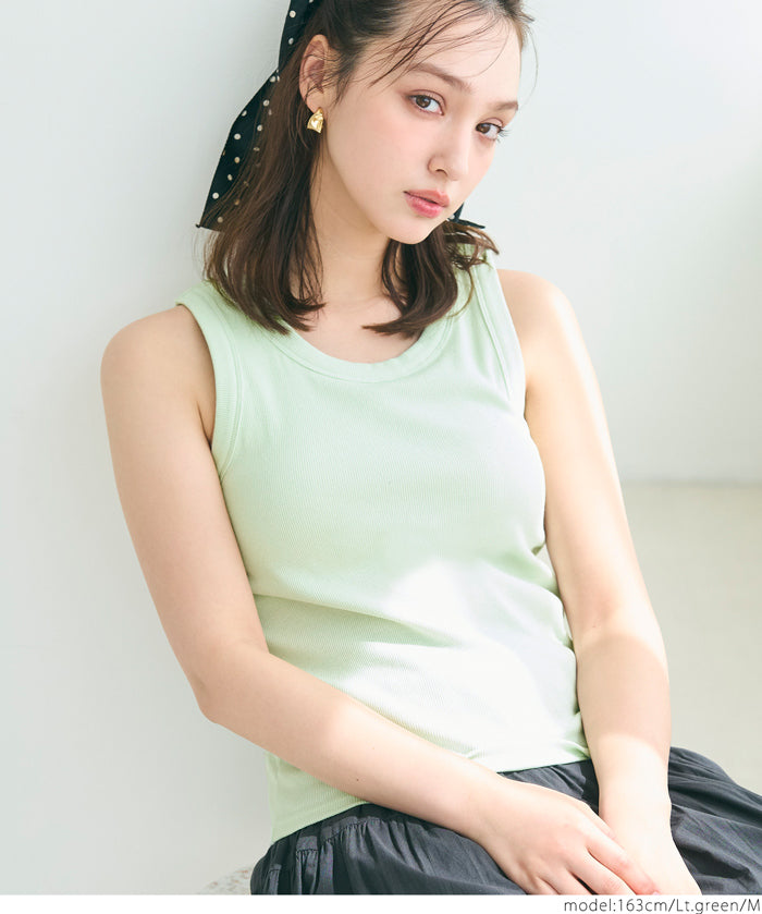 American style tank top with built in bra