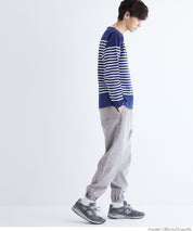 Men's washed jeans with tapered cuffs