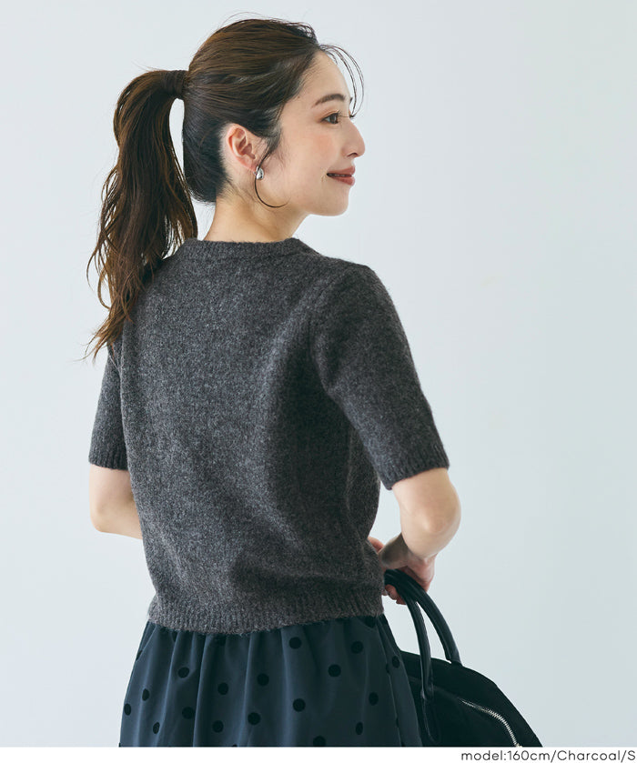 Temperamental and versatile gold-button short-sleeved knitted cardigan