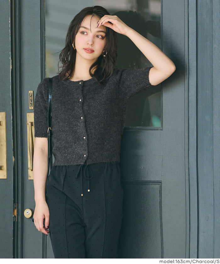 Temperamental and versatile gold-button short-sleeved knitted cardigan