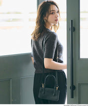 Temperamental and versatile gold-button short-sleeved knitted cardigan