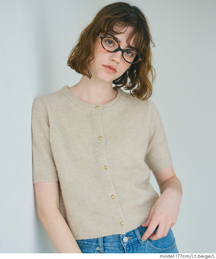 Temperamental and versatile gold-button short-sleeved knitted cardigan
