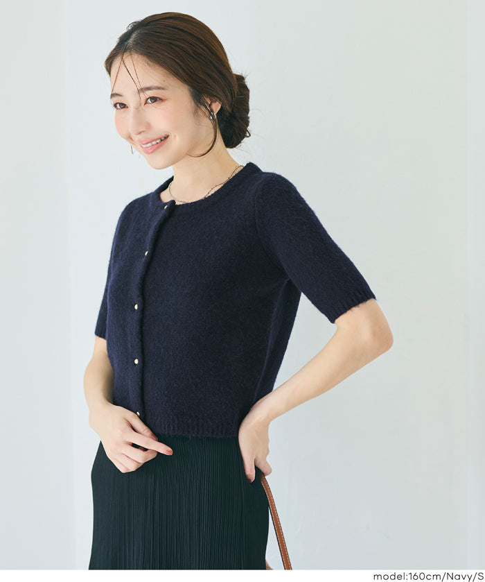 Temperamental and versatile gold-button short-sleeved knitted cardigan