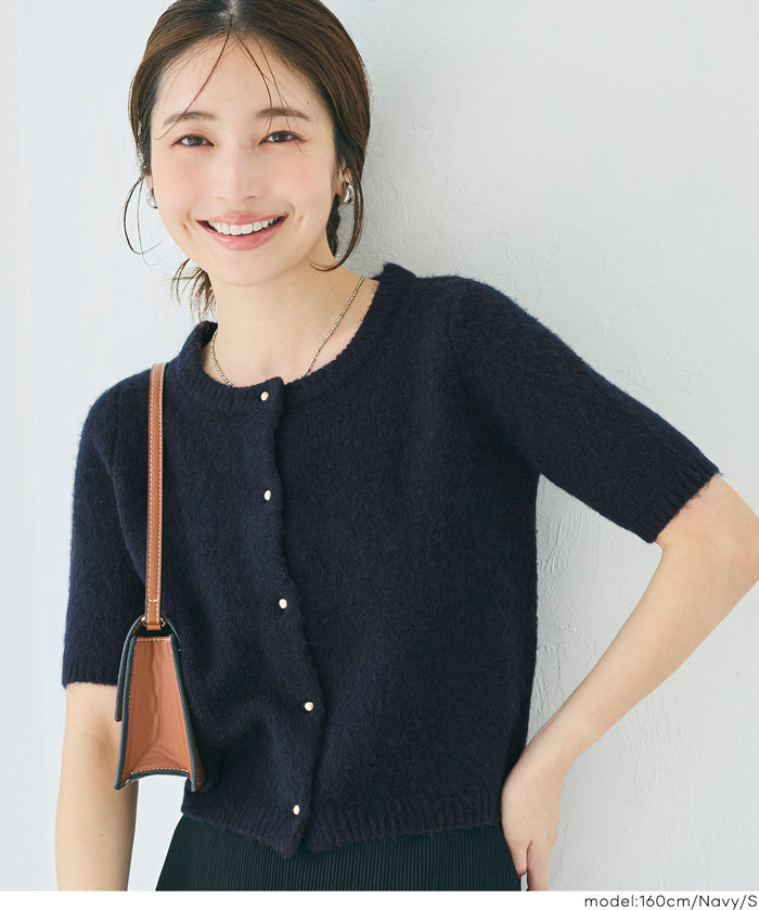 Temperamental and versatile gold-button short-sleeved knitted cardigan