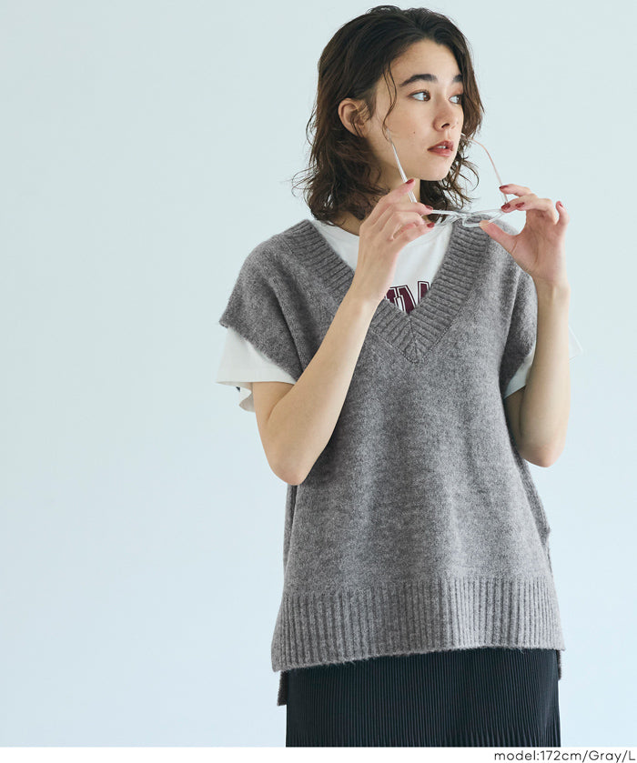 soft knitted V-neck vest