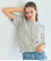 Temperamental and versatile short-sleeved cable knit sweater