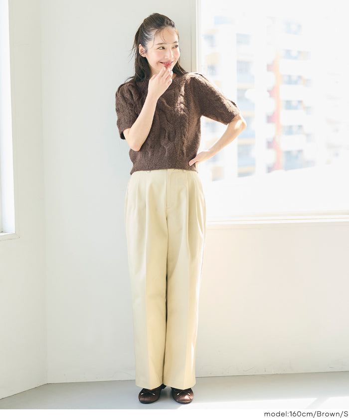 Temperamental and versatile short-sleeved cable knit sweater