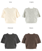 Temperamental and versatile short-sleeved cable knit sweater