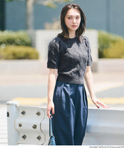 Temperamental and versatile short-sleeved cable knit sweater