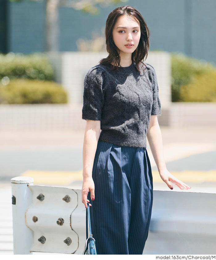 Temperamental and versatile short-sleeved cable knit sweater