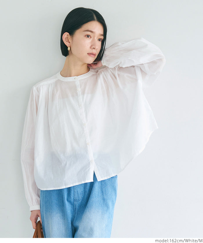 Short-sleeved shirt with puff sleeves