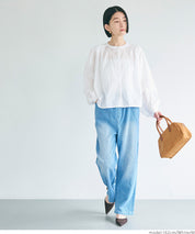 Short-sleeved shirt with puff sleeves