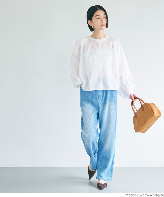 Short-sleeved shirt with puff sleeves