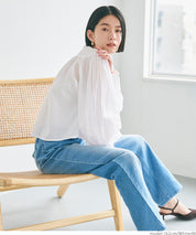 Short-sleeved shirt with puff sleeves