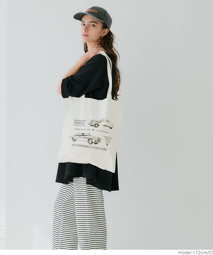 Various printed thin canvas bags