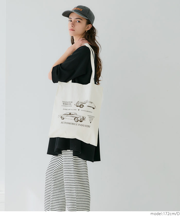 Various printed thin canvas bags
