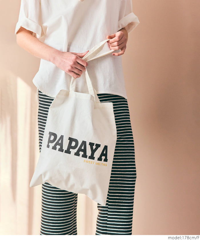 Various printed thin canvas bags