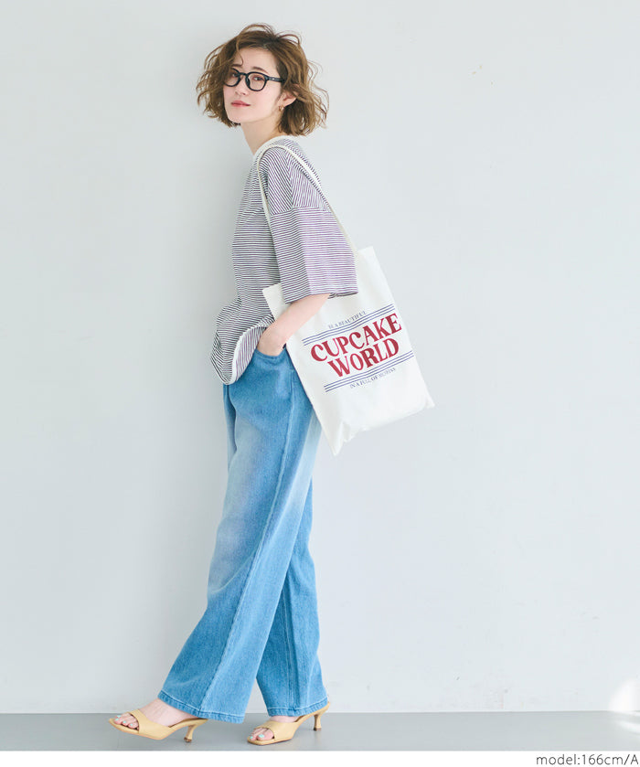 Various printed thin canvas bags