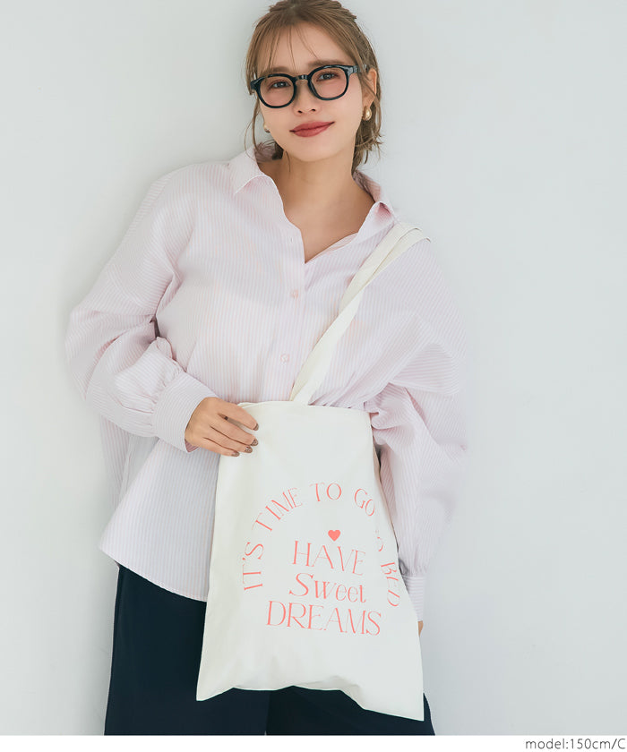 Various printed thin canvas bags