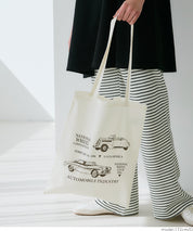 Various printed thin canvas bags