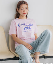 Slim-fit short-sleeved T-shirt with English logo