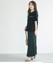 Slim-fit short-sleeved T-shirt with English logo