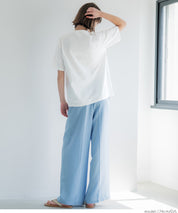 Slim-fit short-sleeved T-shirt with English logo