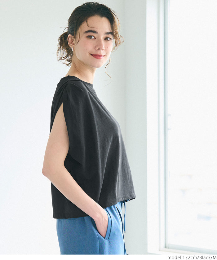 Cotton pleated sleeveless tank top