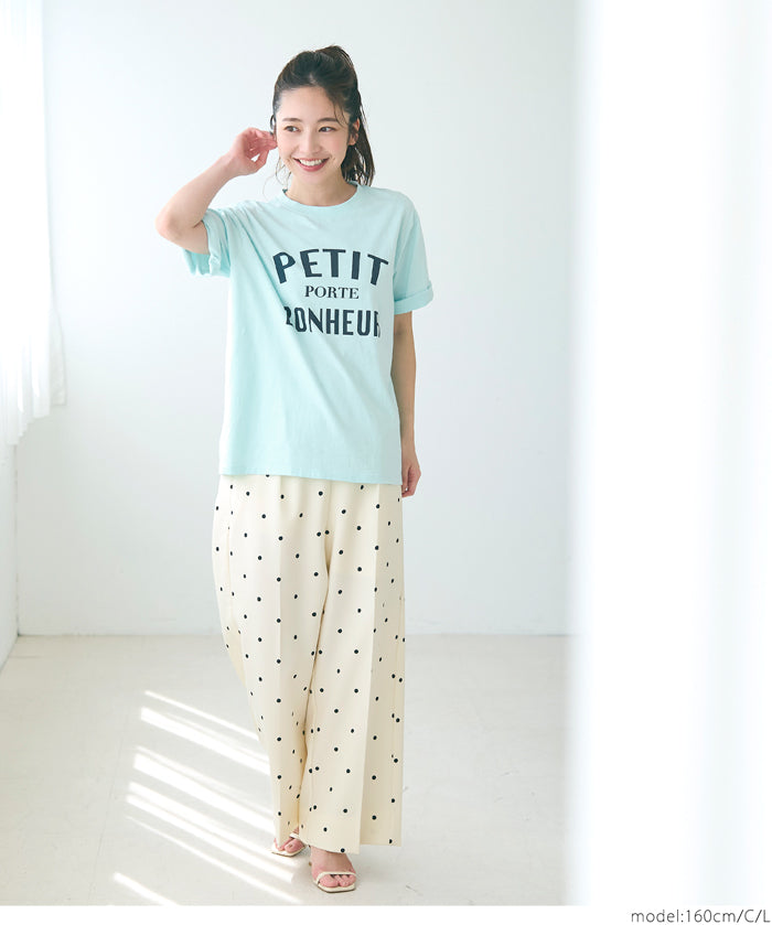 A variety of LOGO regular-fit short-sleeved T-shirts for parents and children