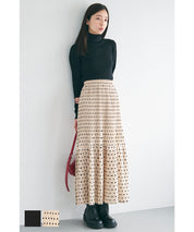 Pleated long skirt