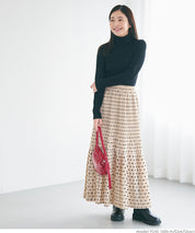 Pleated long skirt