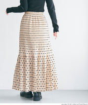 Pleated long skirt