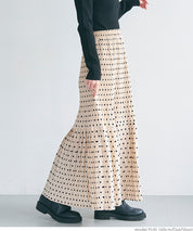 Pleated long skirt