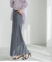 Self-cut random rib pleated skirt