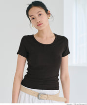 Smooth touch U-neck simple short-sleeved fitted T-shirt