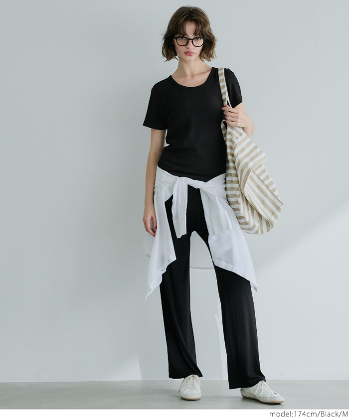 Smooth touch U-neck simple short-sleeved fitted T-shirt