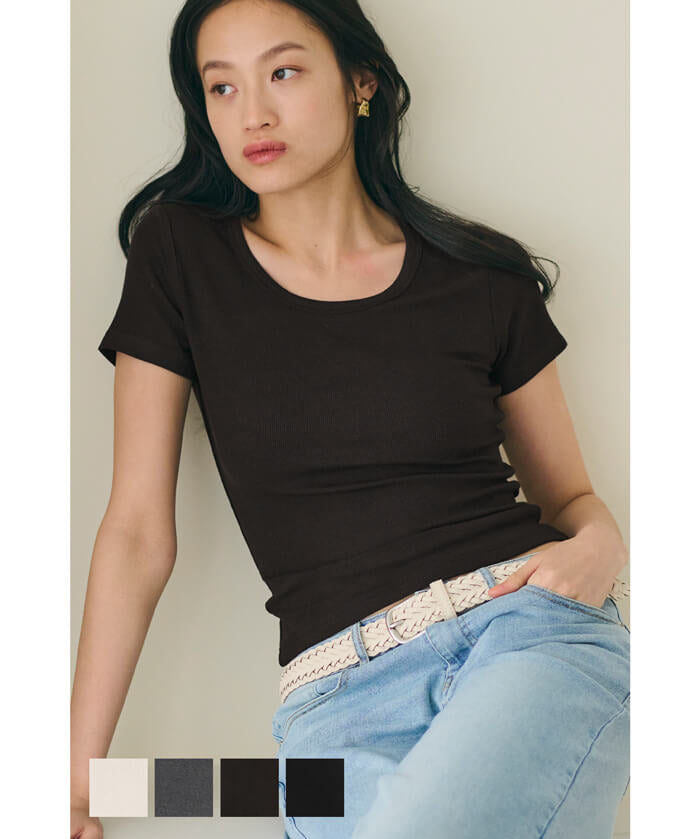 Smooth touch U-neck simple short-sleeved fitted T-shirt