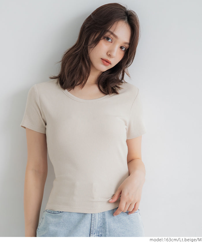 Smooth touch U-neck simple short-sleeved fitted T-shirt