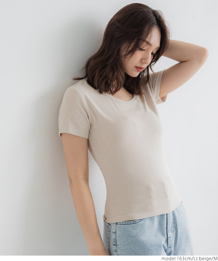 Smooth touch U-neck simple short-sleeved fitted T-shirt