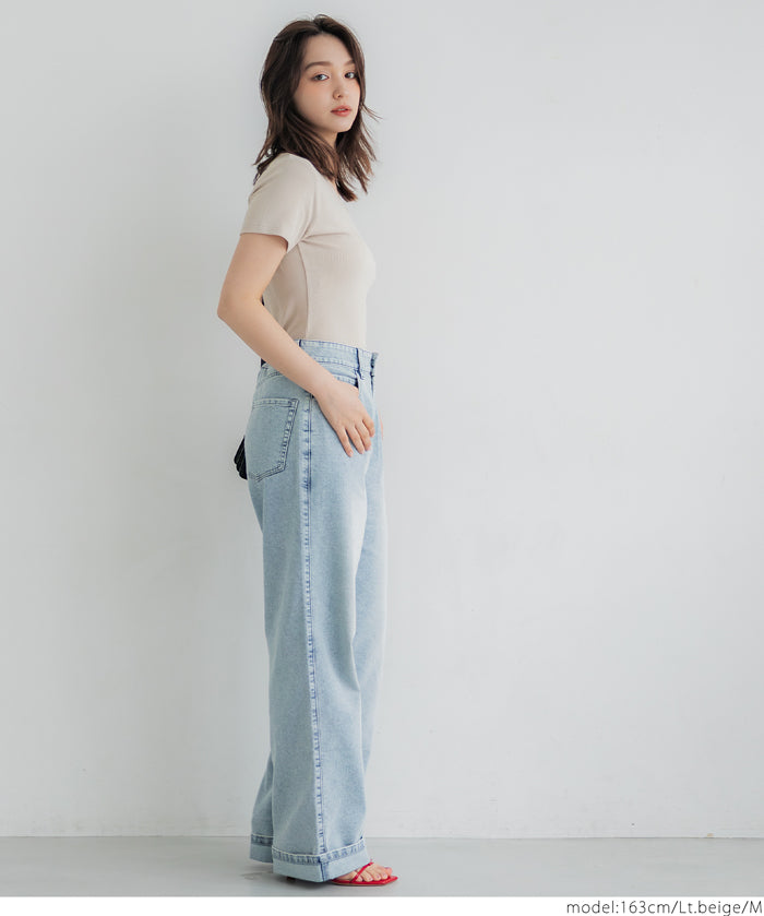 Smooth touch U-neck simple short-sleeved fitted T-shirt