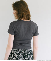 Smooth touch U-neck simple short-sleeved fitted T-shirt