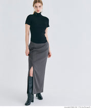 Front slit I-line skirt