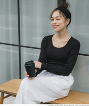 U-neck long sleeve ribbed T-shirt