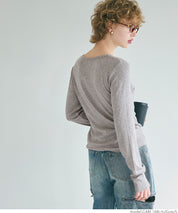U-neck long sleeve ribbed T-shirt
